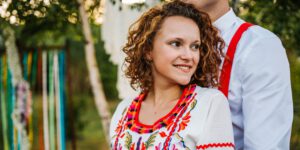 Midsommar nachhaltige Gartenhochzeit